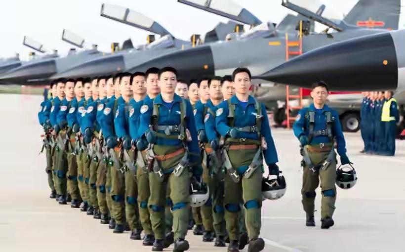 航程超5500公里！中国歼20再获突破，让美国霸权逻辑崩塌?当搭载国产涡扇-