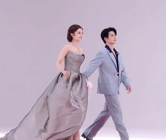 檀健次就是身高不行，不然早成顶流了檀健次出道十几年了，早年是男团MIC的成员，