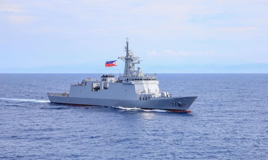 钓鱼岛海域，菲海军新军舰还未入列，就吃了中方“下马威”当地时间15日，菲律宾海