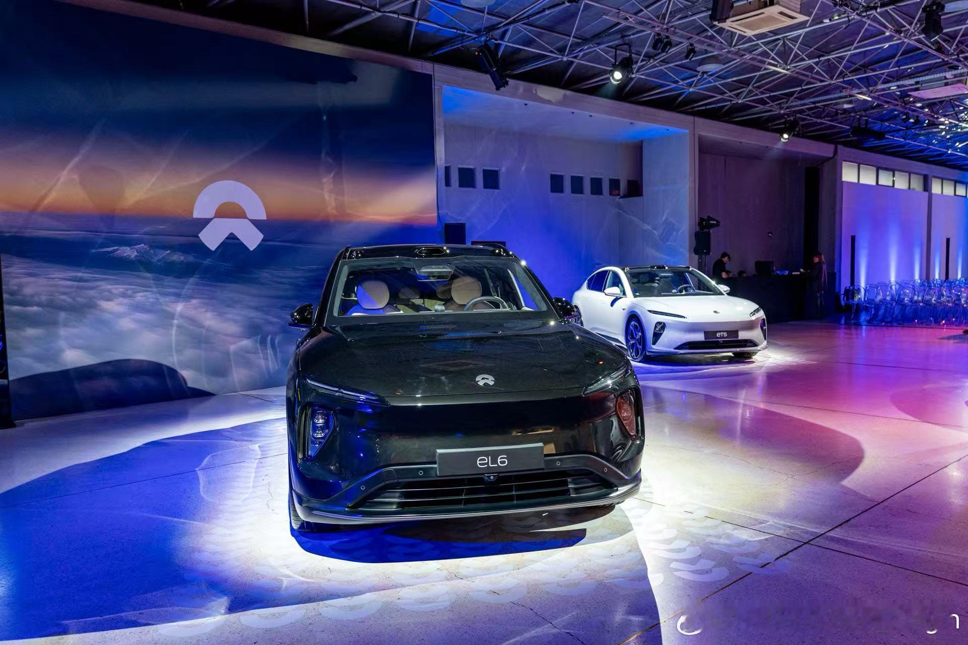 昨天在希腊，蔚来正式启动了蔚来和firefly萤火虫两个品牌。欧洲版图又增加一块