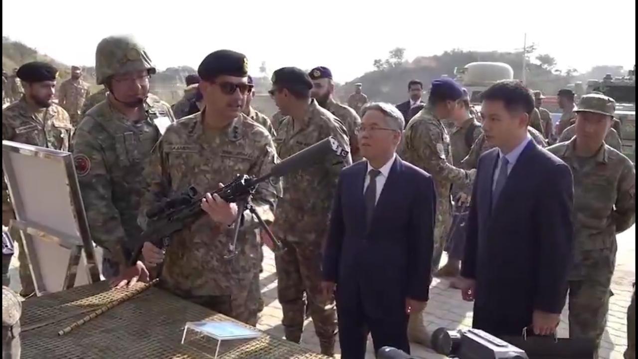 加装消音器的QBU191精准步枪现身中巴"勇士-9"联合反恐演习。双方进行了无