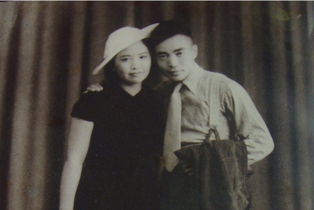 1938年，国民党高官陈尔晋与珠宝商之女完婚。结婚后不久，陈尔晋发现妻子经常早出