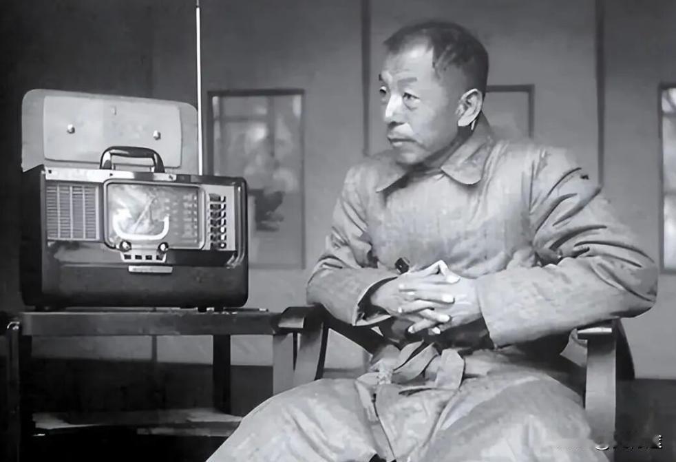 张学良一生自己承认的情人有11位，年老的张学良曾回忆起自己的爱情，说道：“我最喜