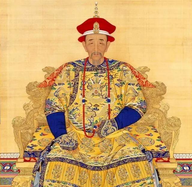 康熙要斩杀重臣，他悄悄对妻子说：快举报我谋反，这样我才能活权臣纳兰明珠因贪污