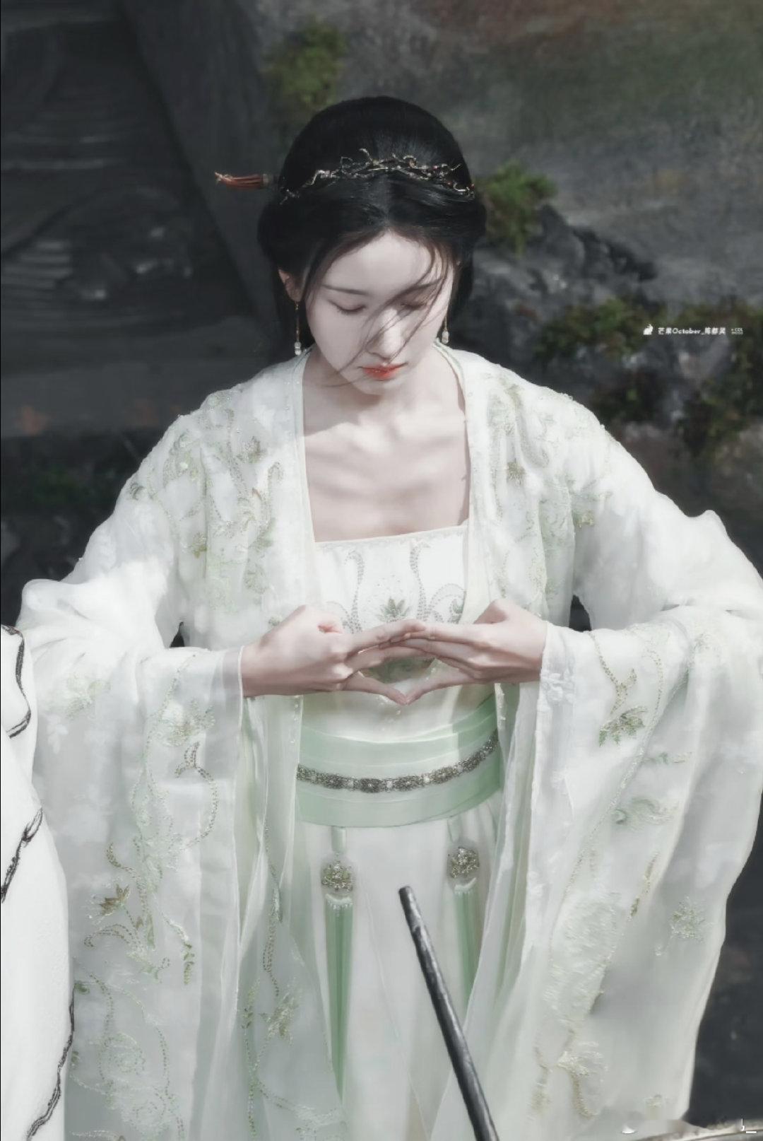 #陈都灵#「秋水为神玉为骨」​