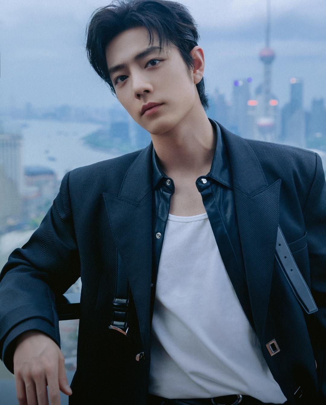 座位风波仅俩月，央视点名肖战，释放3大信号，演艺圈风向要变了娱乐明星