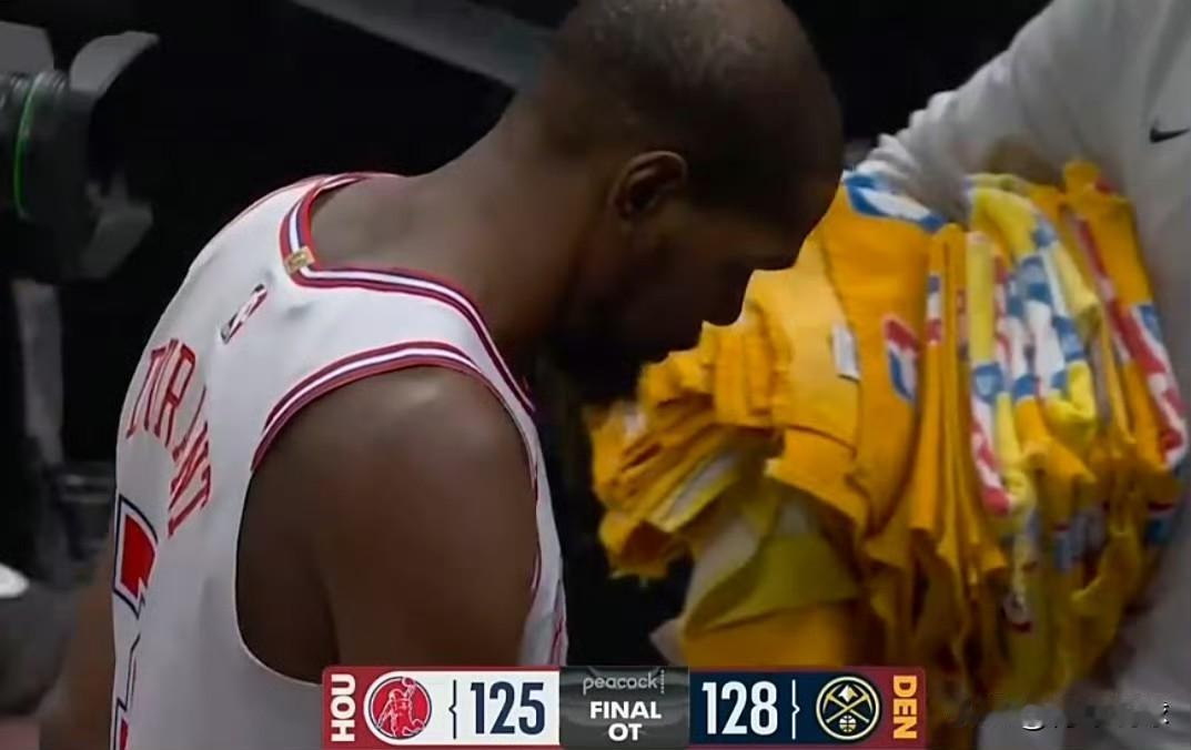 申京投绝杀？杜兰特无奈垂头丧气！加时赛最后时刻，火箭队以125-128落后掘