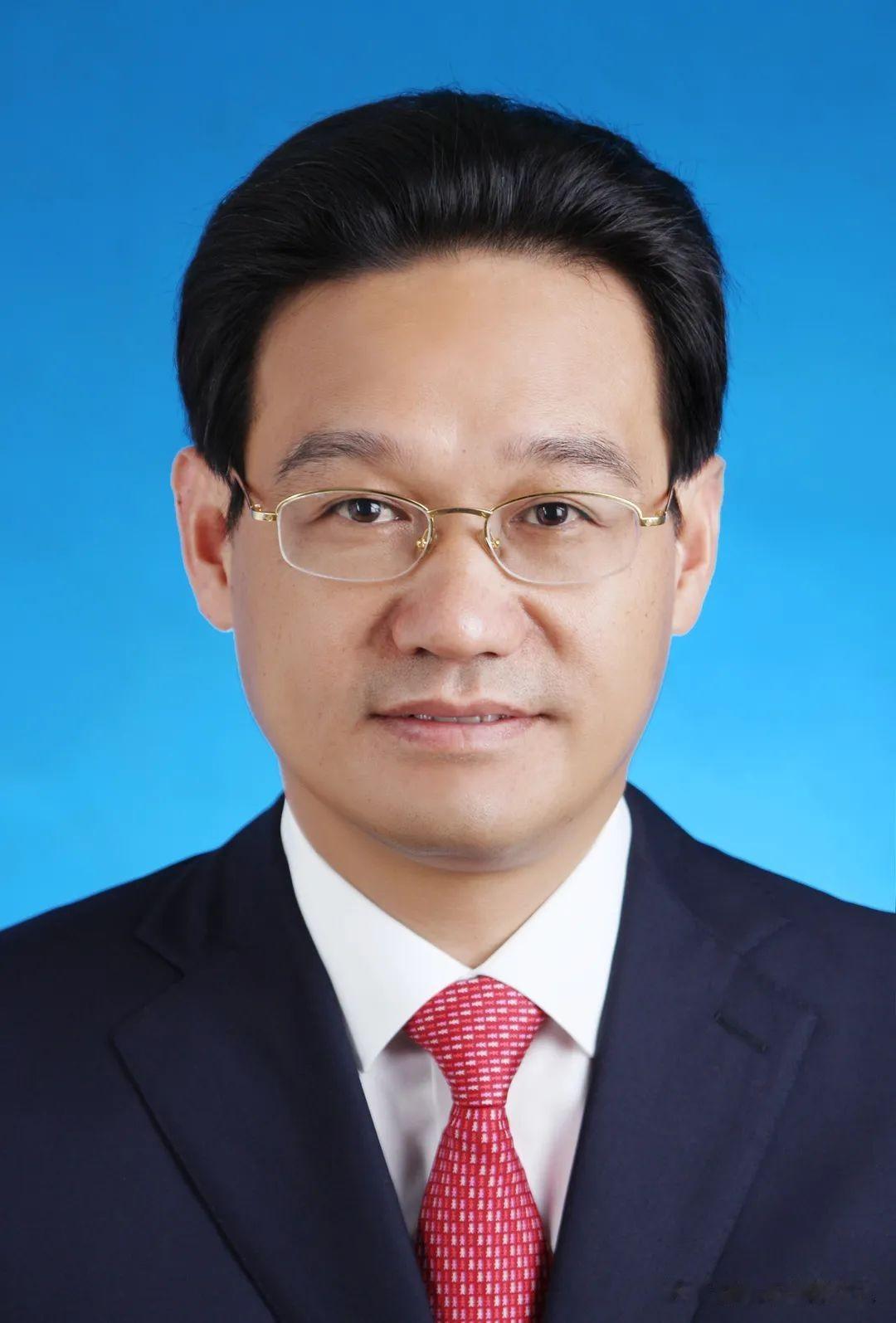 原常州市副市长徐华勤主动投案，虽然过去一天了，但是我现在想起来仍是五味杂陈啊！因