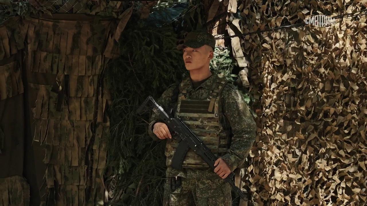 朝鲜军队在俄罗斯战场，第一感觉战斗力比俄军还要高！俄罗斯伙食很好，朝鲜军人面色红