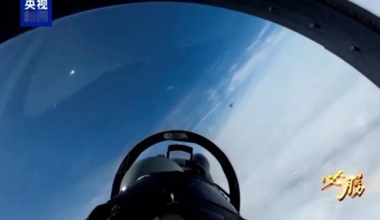 振奋人心！歼16一战锤爆2架美军F-35隐身战机，彻底撕毁美隐身战机神话。 