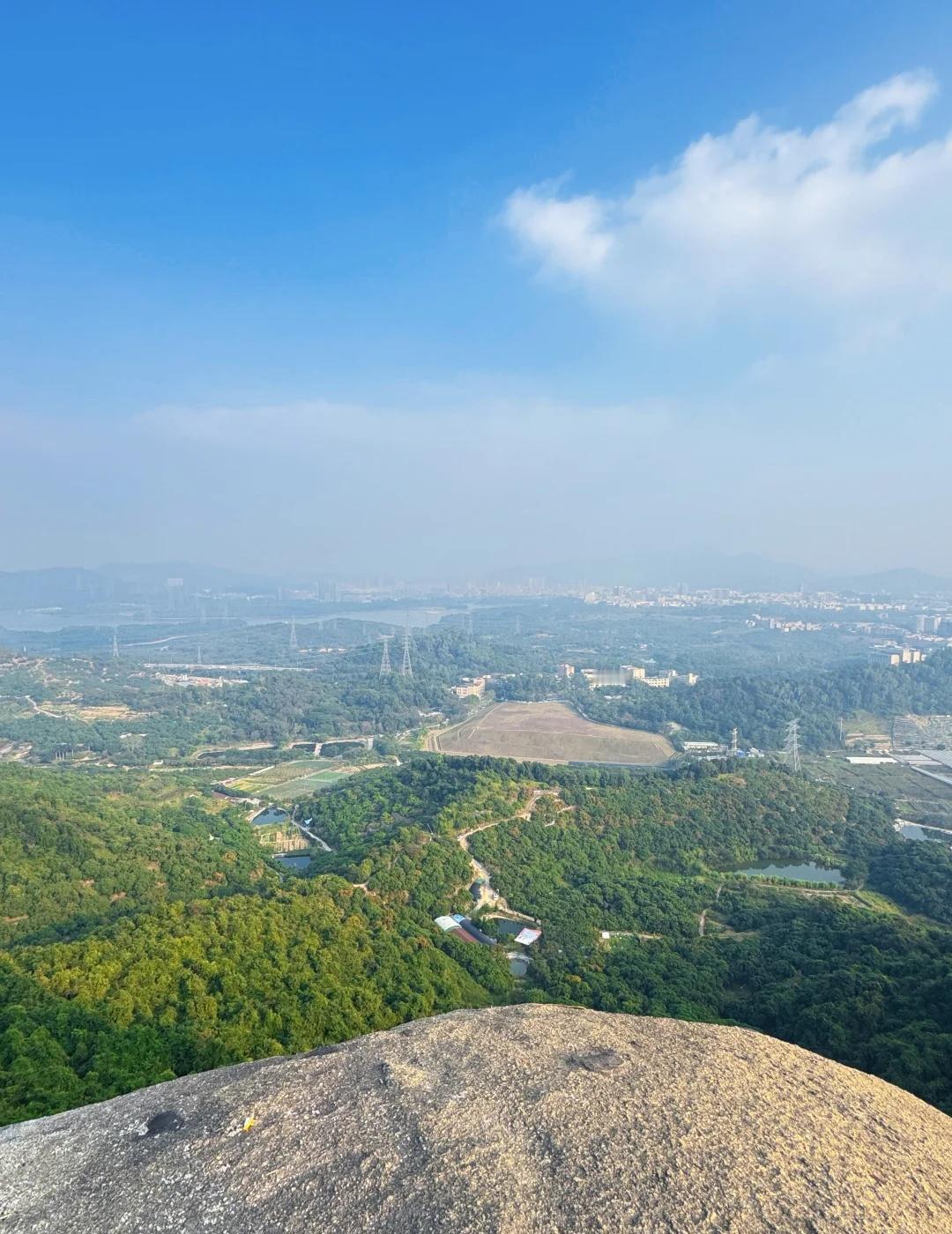 凤凰山穿越亚婆髻⛰️一个人的时候就会带着我的不二🐰出发了（安全起见，不推荐