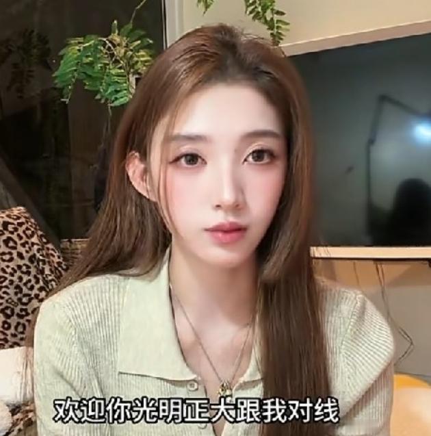 5月13日，黄一鸣闺蜜录视频反击，放话将公开相关证据。视频中，她明确指出黄一