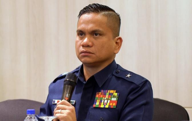菲海警发言人大言不惭，要求中方交出黄岩岛科考数据他公开要求中方把在黄岩岛科考