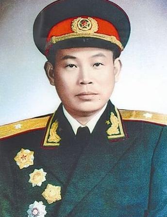 1950年，志愿军缴获了3000条毛毯，89师政委王直，却下令全部剪碎，战士们不