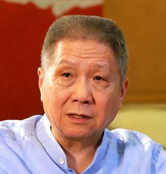 一次节目中，有人问马未都：为什么南方人普遍比北方人矮？马未都：这是因为南方人都有