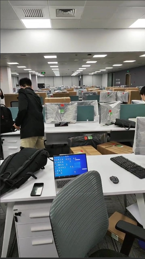 我说一个数字，大家肯定都不敢相信，是什么呢？是京东物流师傅退休的工资5350元，
