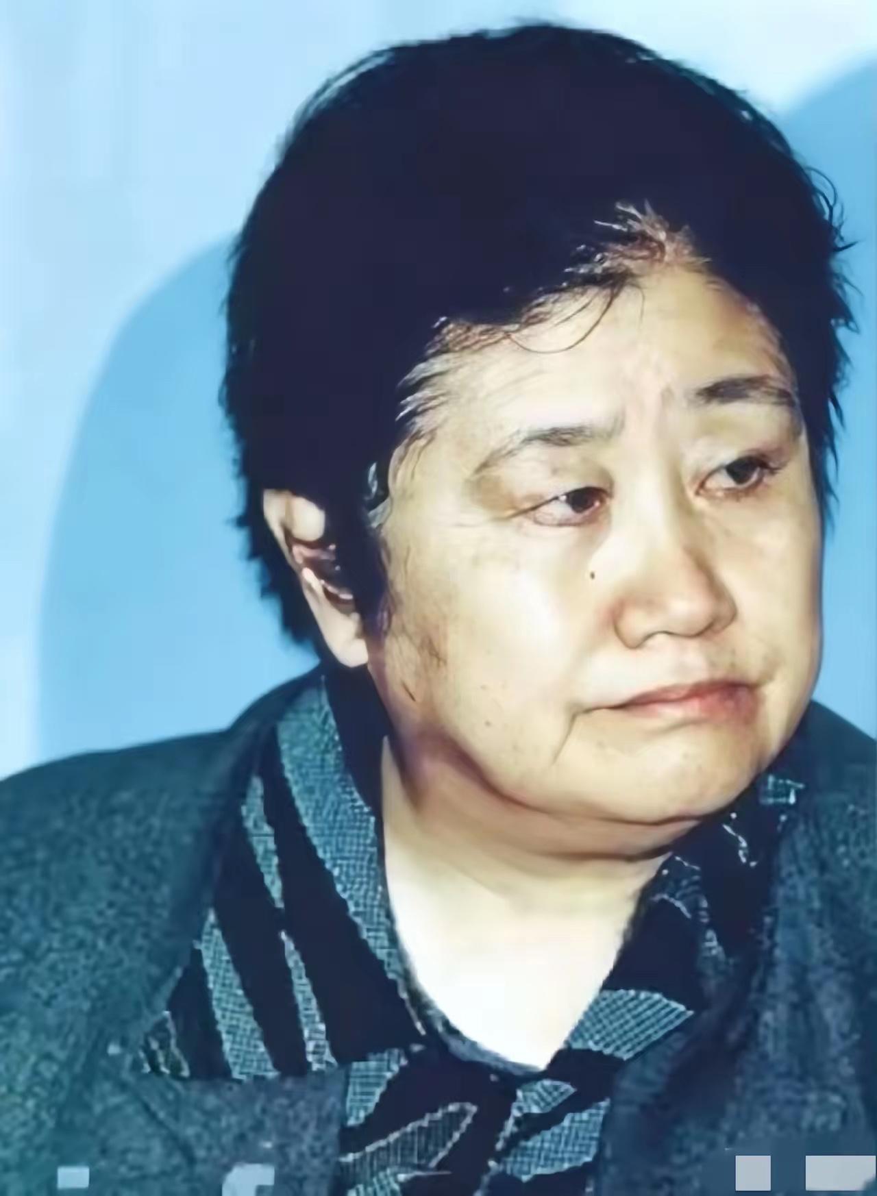 谁能真正扛住人情干扰、不惧高官势力，坚守执纪底线？刘丽英就活成了纪检系统里一面干