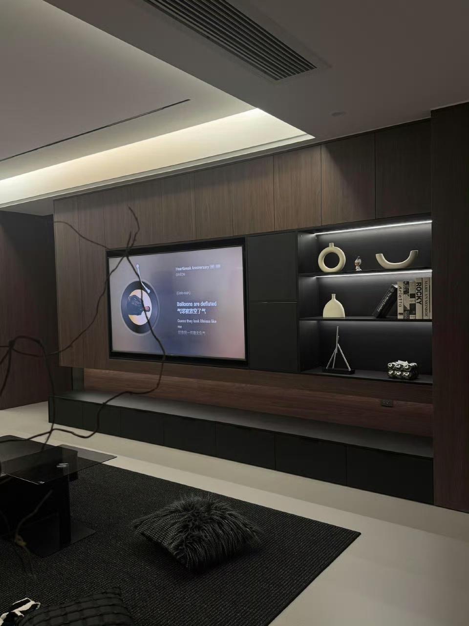 高级时尚大气的意式极简风。什么是现代轻奢装修风格现代简约风格的特点是怎样的呢?