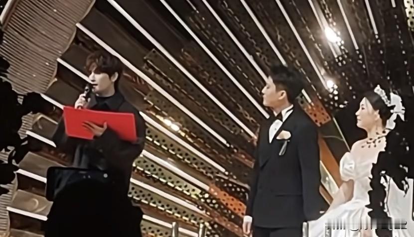 陈楚生的造型师和张远经纪人结婚！王安宇、蔡老师、朱亚文等送上祝福小鸟这