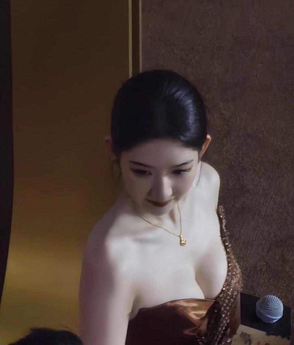 王玉雯这身材在女明星里算顶尖了吧？