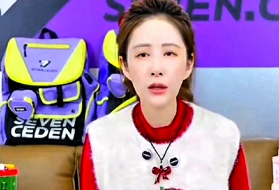 一个跨步膝盖就断了，真的吓人！王楚钦的师娘卢璐公开力挺他退赛！她说，这事