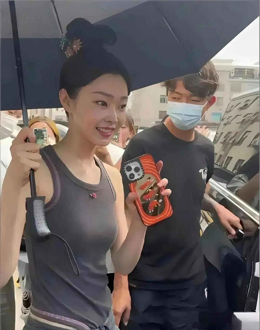 不懂就问宋轶这衣服怎么上厕所？