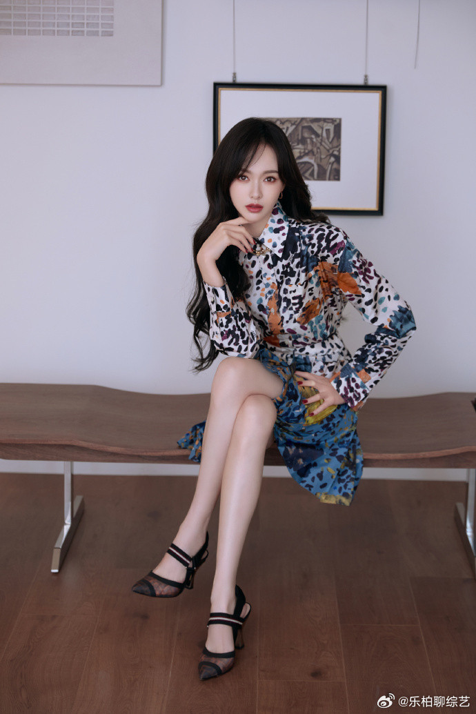 被唐嫣的美貌霸凌了被唐嫣的美貌霸凌了，真的是只能够看到咱们姐姐的美貌了呀，