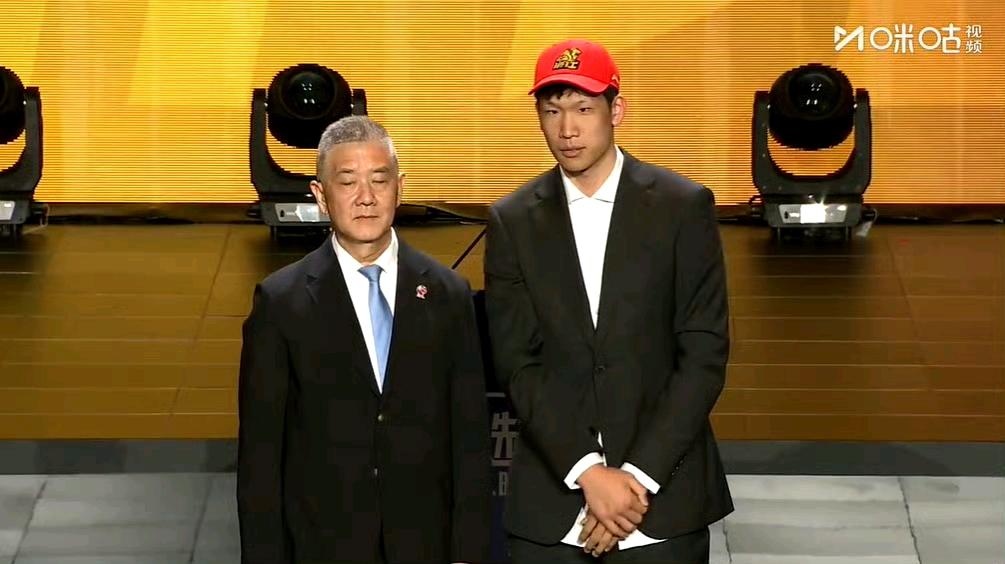 2026年CBA选秀大会结束，前辽青球员张家诚首轮第19顺位被广厦选中，成功登录