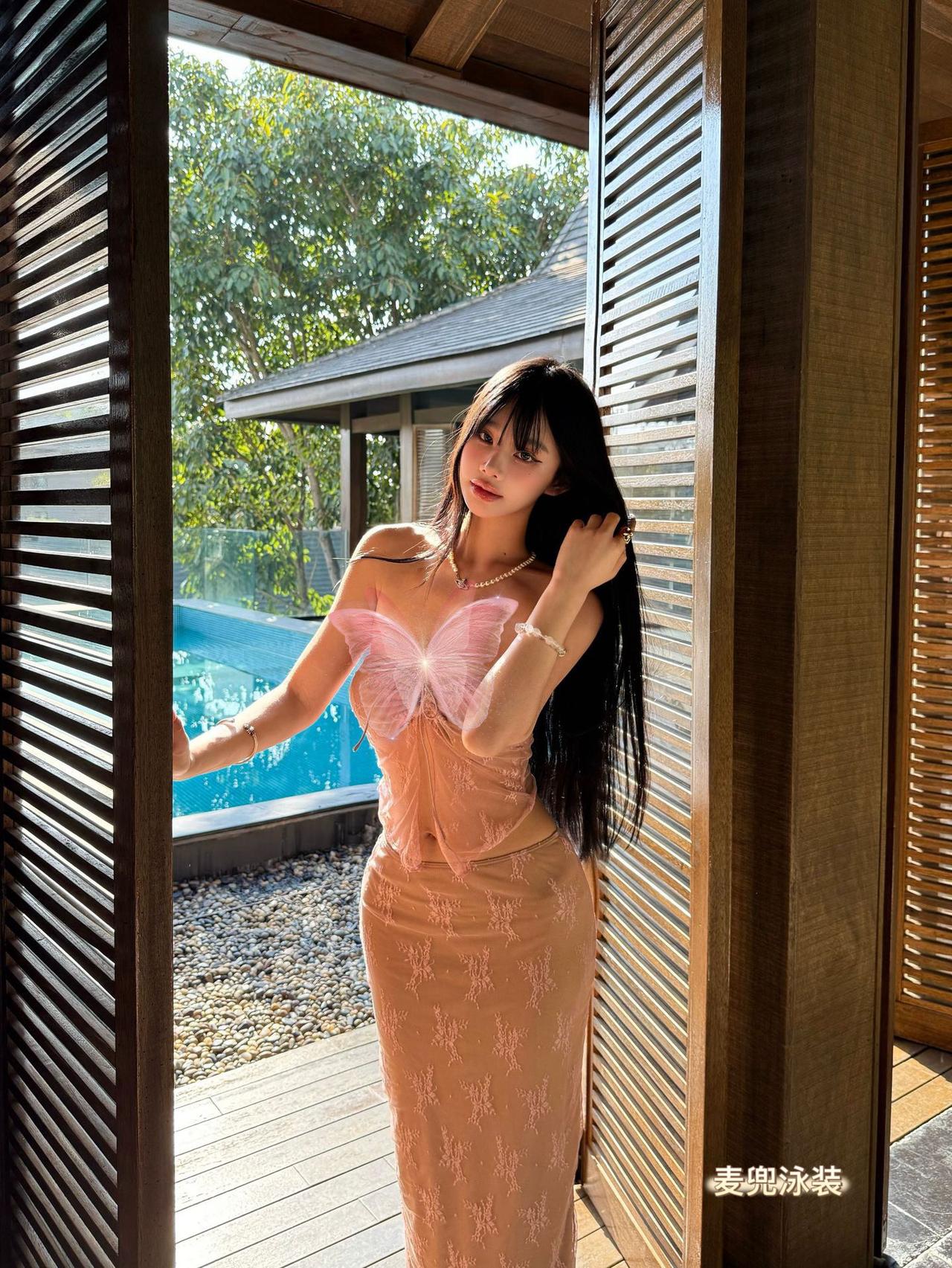 温柔姐姐风泳衣｜甜美少女蕾丝也太会了度假风泳装美女比基尼度假穿搭泳装度假风格