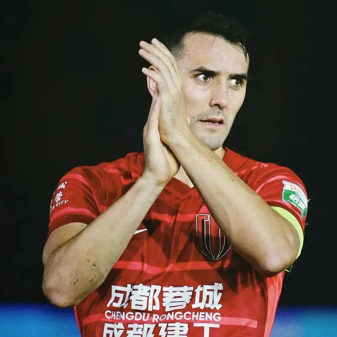 挣钱这事儿，有时候真不怕神一样的对手，就怕猪一样的队友周定洋这一波操作，估计连