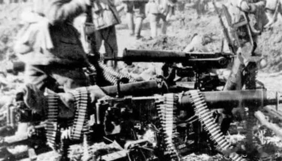 1945年，背着300发子弹的晋绥军援军，在老爷岭被围困三天后，为何整营整营地跪