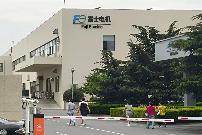 日籍员工走私稀土被抓，该公司高管义愤填膺：为啥是抓捕而非罚款？这两天有个事儿