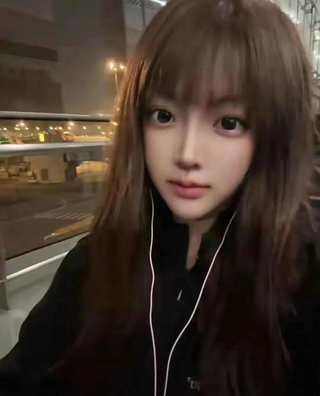 四川遂宁的女网红口子姐年轻时清纯美貌，但玩的太花了，国内公子圈知道了她染病，她就