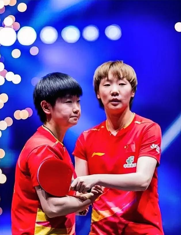 我有一事不解，亚运会为什么团体赛派王曼昱先上？不能派孙颖莎先上打朱雨玲，第一分稳