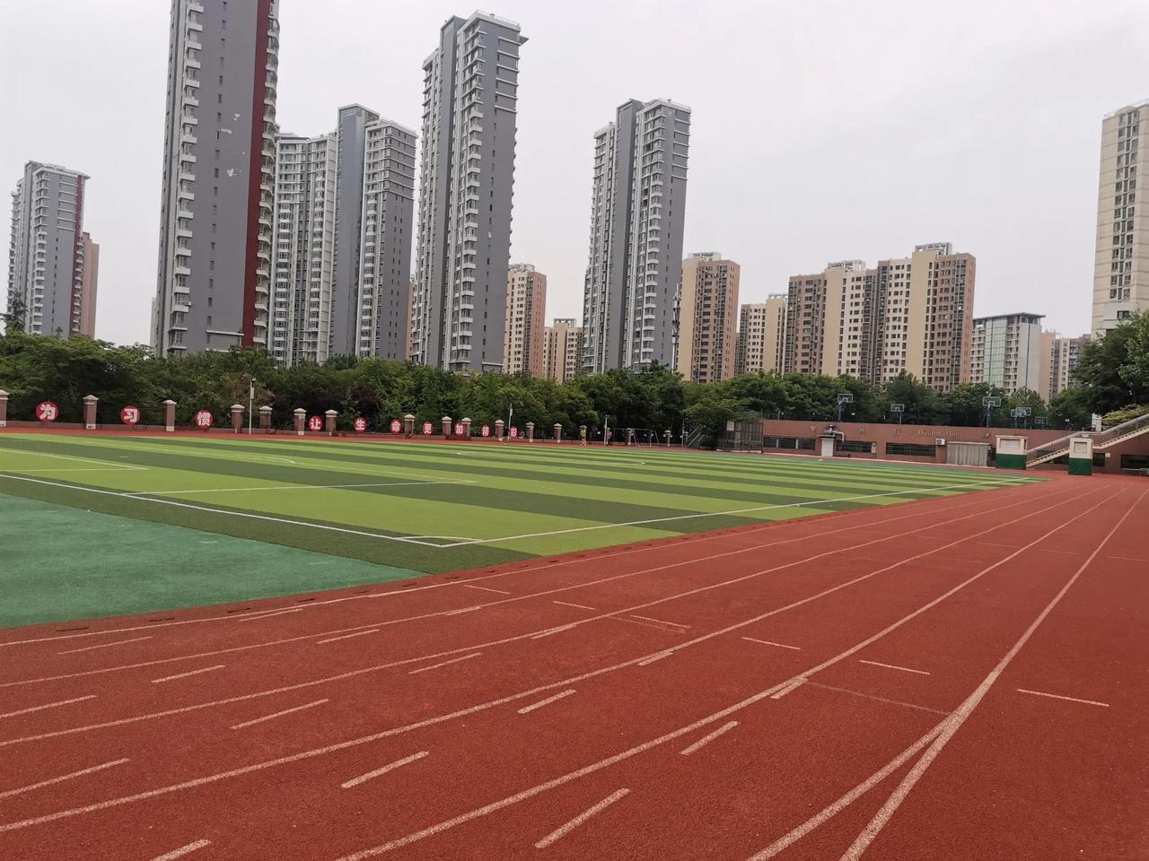 青岛新都心房价要起飞最近青岛新都心动作频繁，继去年河西村拆迁改造外（目前楼盘