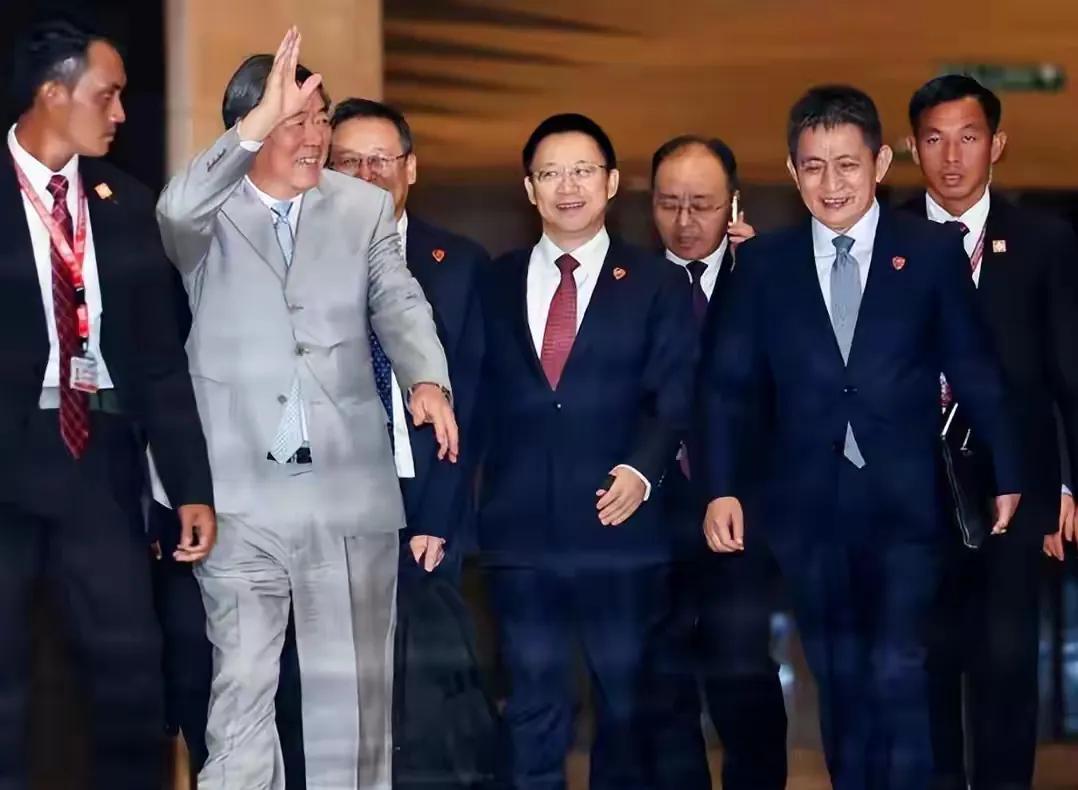 10月25日,马来西亚吉隆坡的默迪卡118大楼内,中美第五轮经贸磋商持续了整整五