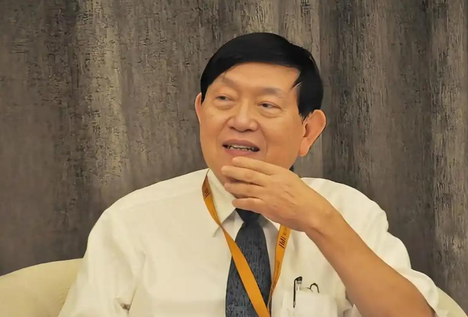 中国芯片圈又传来好消息！很多人看中国半导体，第一反应还是两个字：先进制程。越