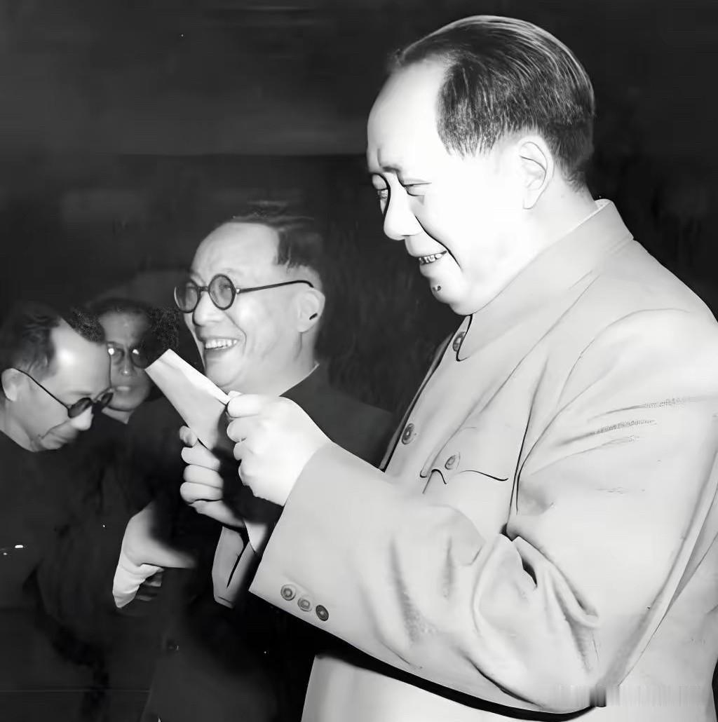 为啥总有一部分人，拿着1981年《关于建国以来党的若干历史问题的决议》断章取义，