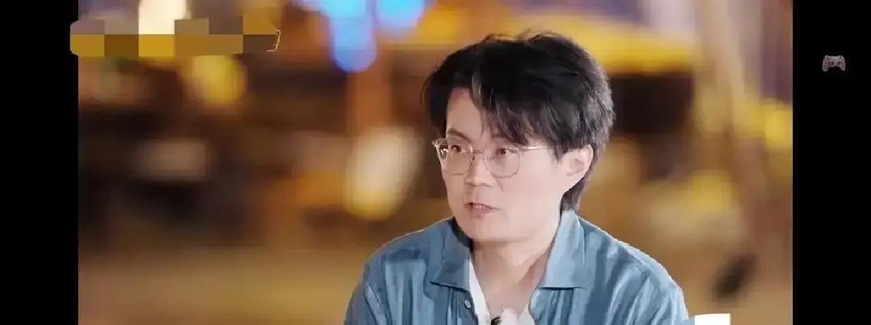 不婚不育被公开处刑！李松蔚一句“她怕孩子毁事业”把梁淞何美延推上热搜。男方