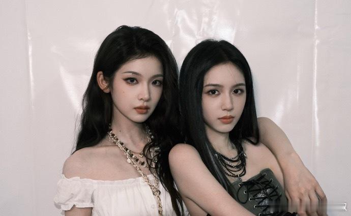 你的审美，左还是右？​​​