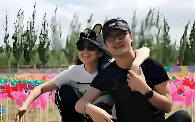 汪峰绝对有过人之处，否则，怎么会有这么多女人喜欢他呢？有网友戏