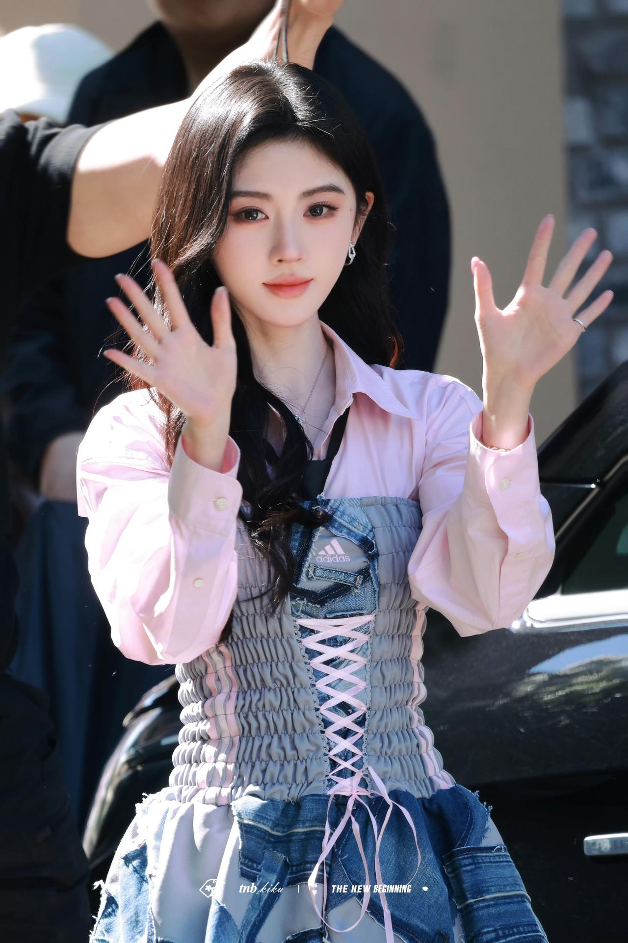 沦陷在鞠婧祎的神颜里，爱豆脸精致到无可挑剔！