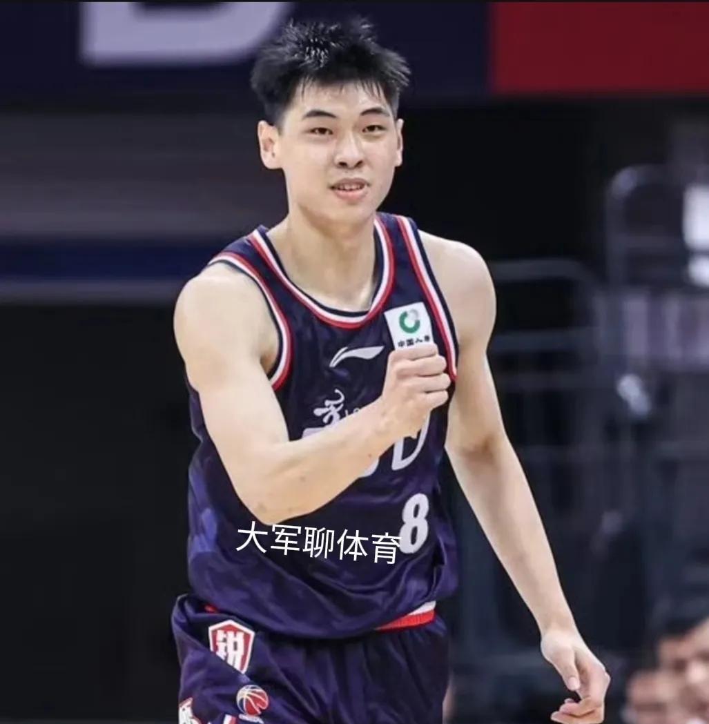 CBA联盟北京北控俱乐部和广州龙狮俱乐部，传来重磅球员交易信息。这两天的CBA