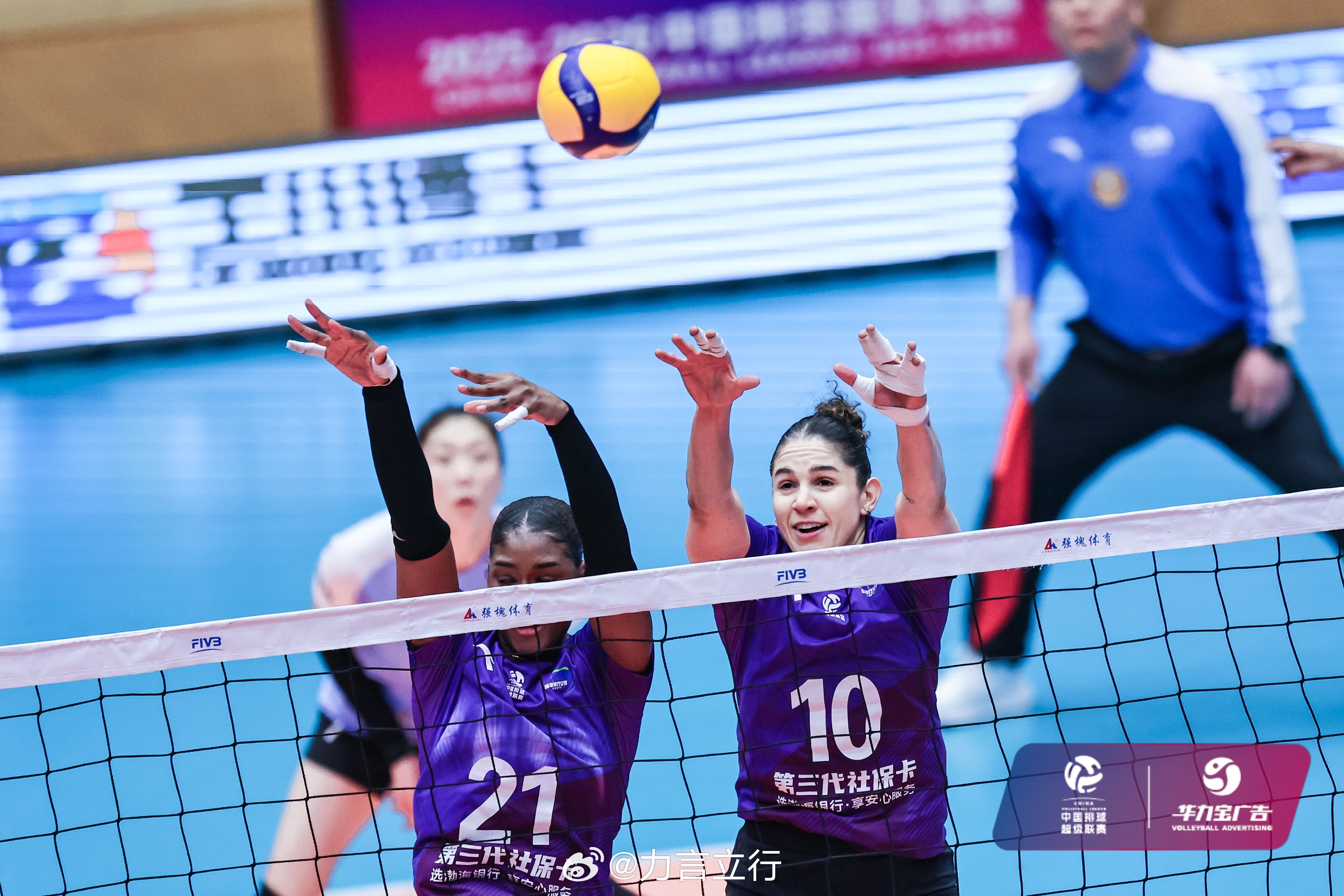 如果最佳阵容不包含外援的话，其实四强球队的外援都可以给个奖杯，这赛季无论是上海队