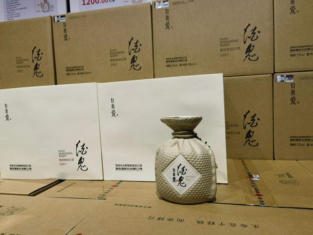 从宝丰到酒鬼酒, 胖东来白牌成区域酒企“续命神器”
