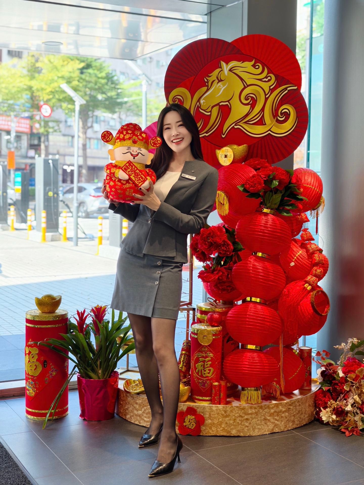 雷克萨斯销售：快开啦…