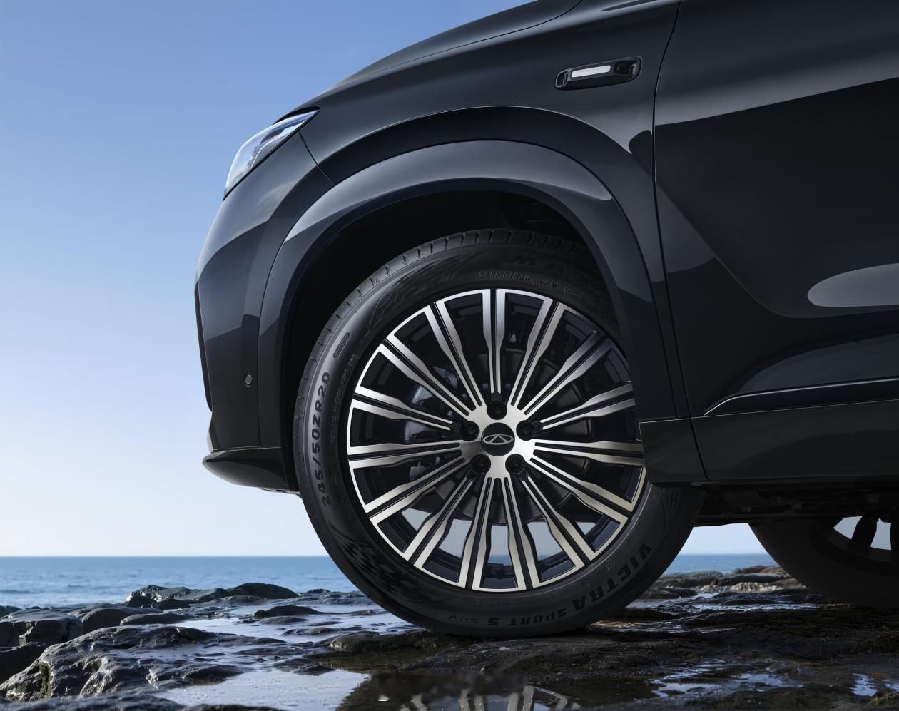 奇瑞全新一代的瑞虎9今晚正式上市了，售价15.99-17.99万，瑞虎