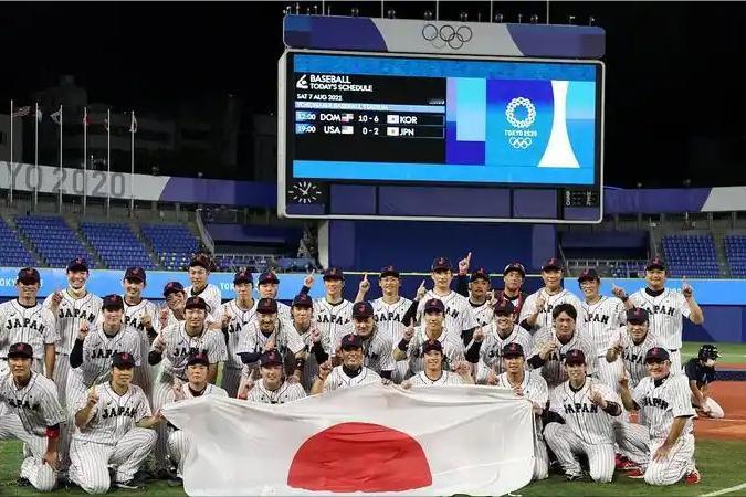 看看日本足协是怎么强迫球员出国踢球的，真是绝了！日本足协就用降薪一个办法，就