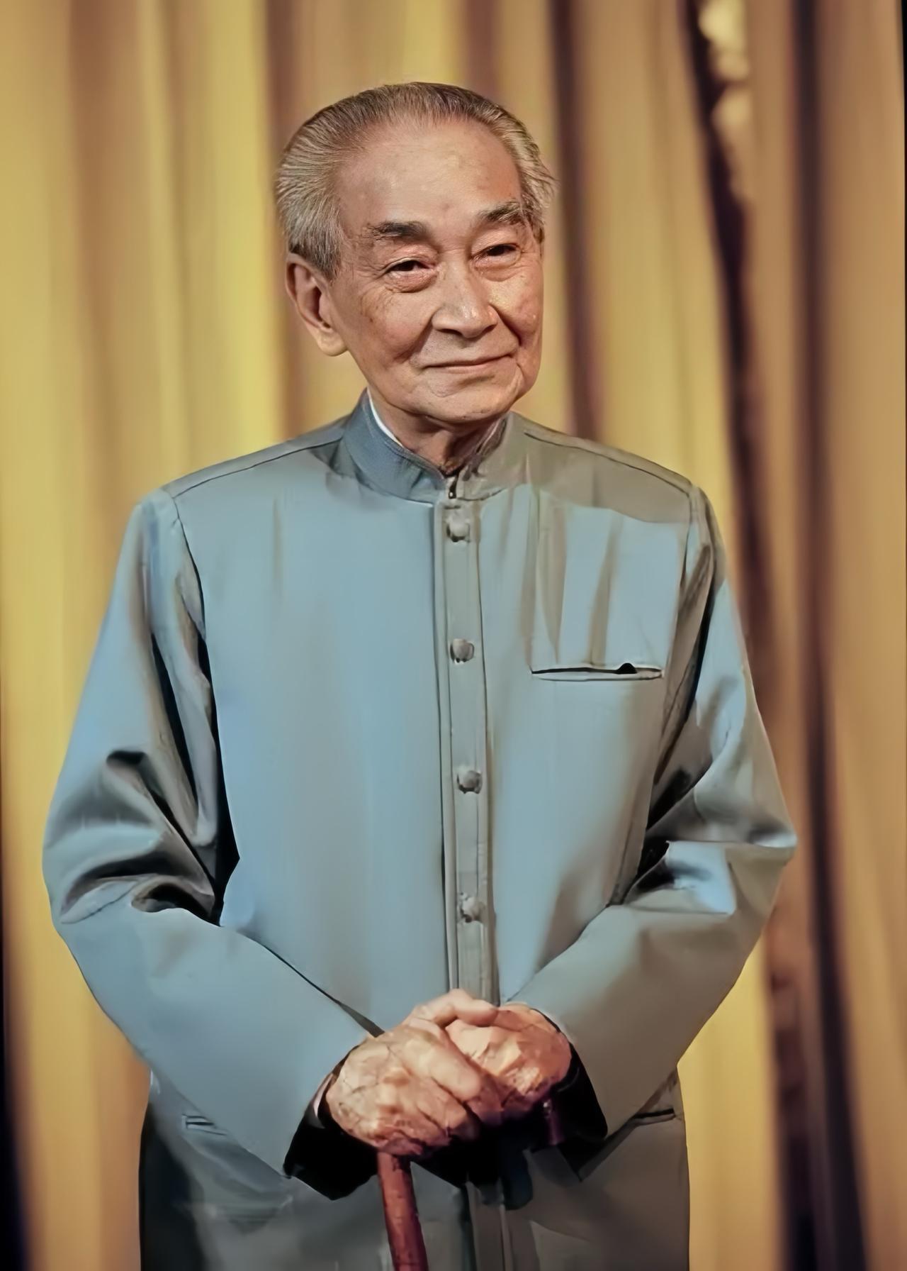 南怀瑾说：“老天真正想给你什么东西，一定是推着你走，毫不费力地得到。恰好你想做某