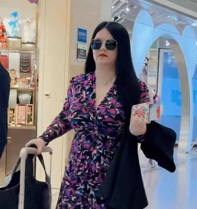 李湘这回真要慌了！李湘这次是真的坐不住了。不是因为女儿王诗龄，而是那位